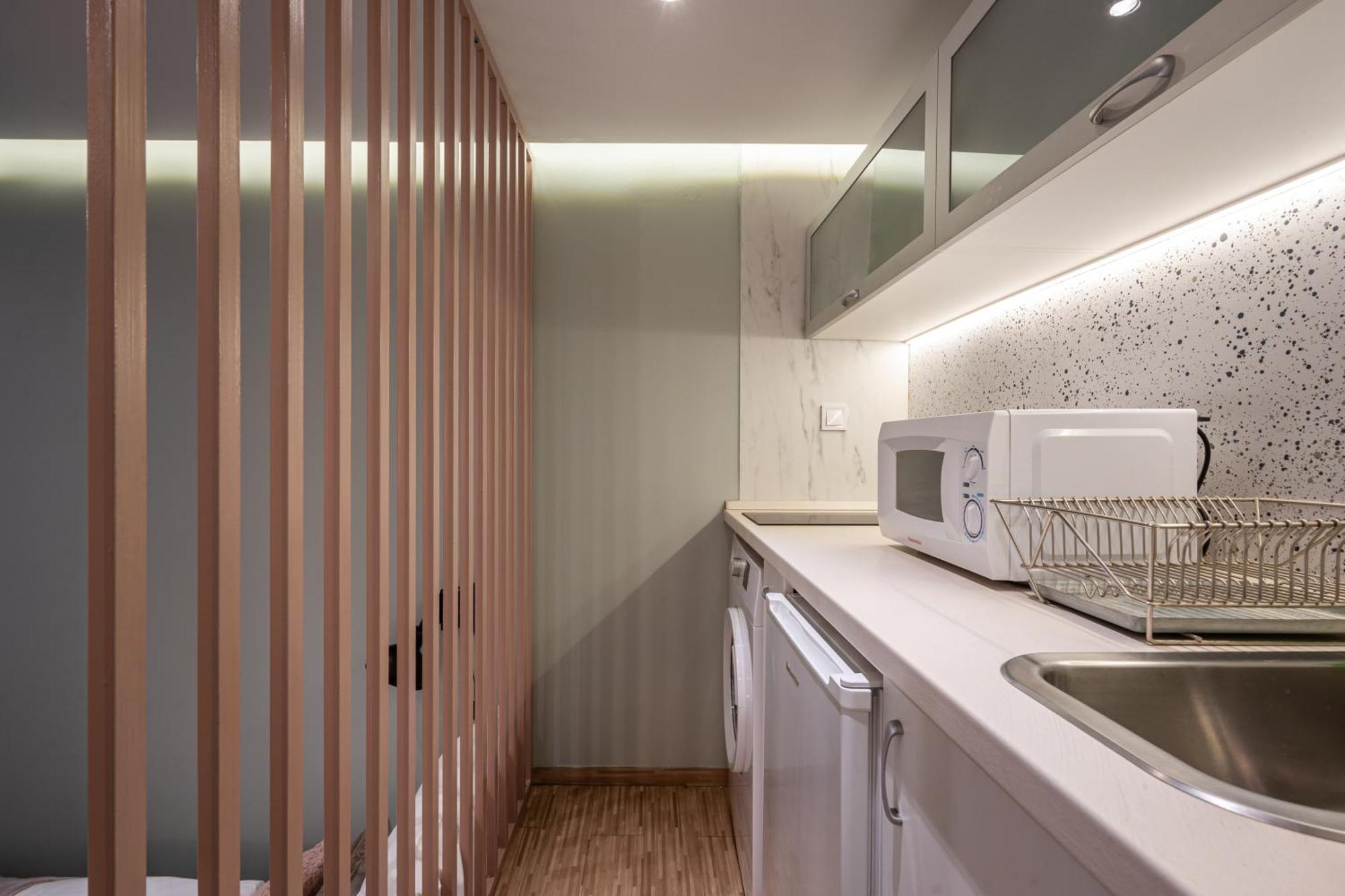 Cozy Little Flat In The City Center Budapest Exteriör bild