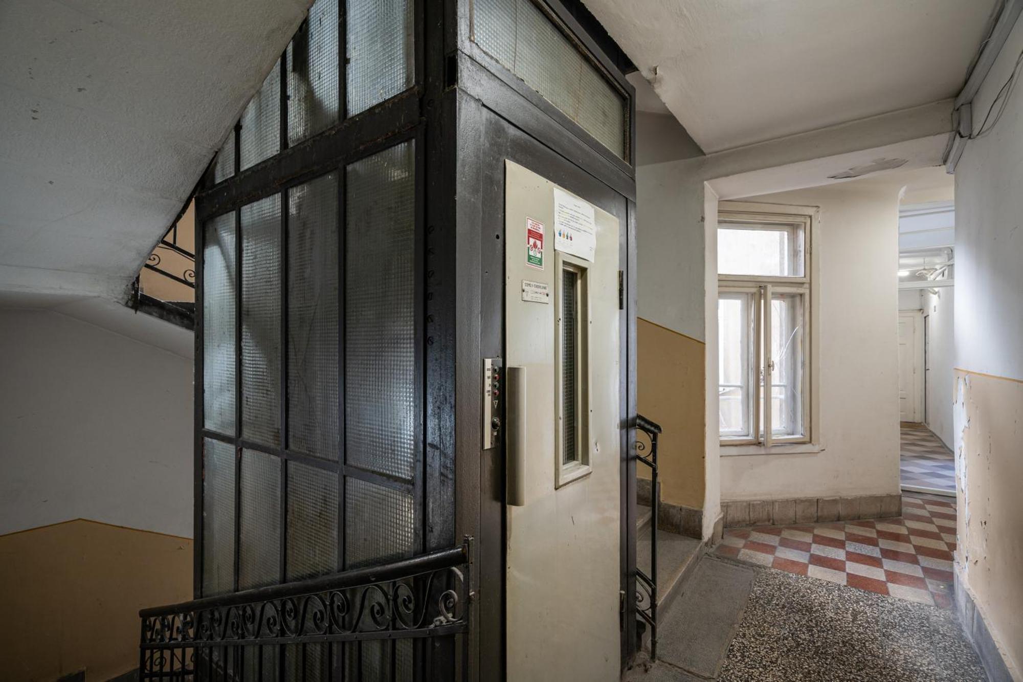 Cozy Little Flat In The City Center Budapest Exteriör bild