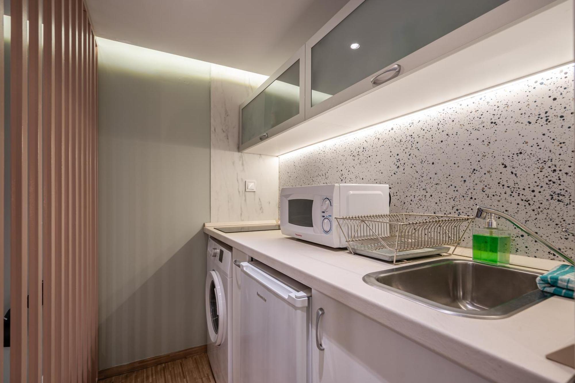Cozy Little Flat In The City Center Budapest Exteriör bild